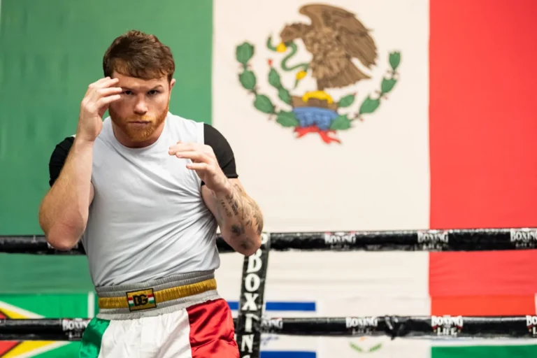 EPISODE 873 (BOXING): IS CANELO LOSING HIS STAR POWER?